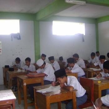 Kelas Terpisah